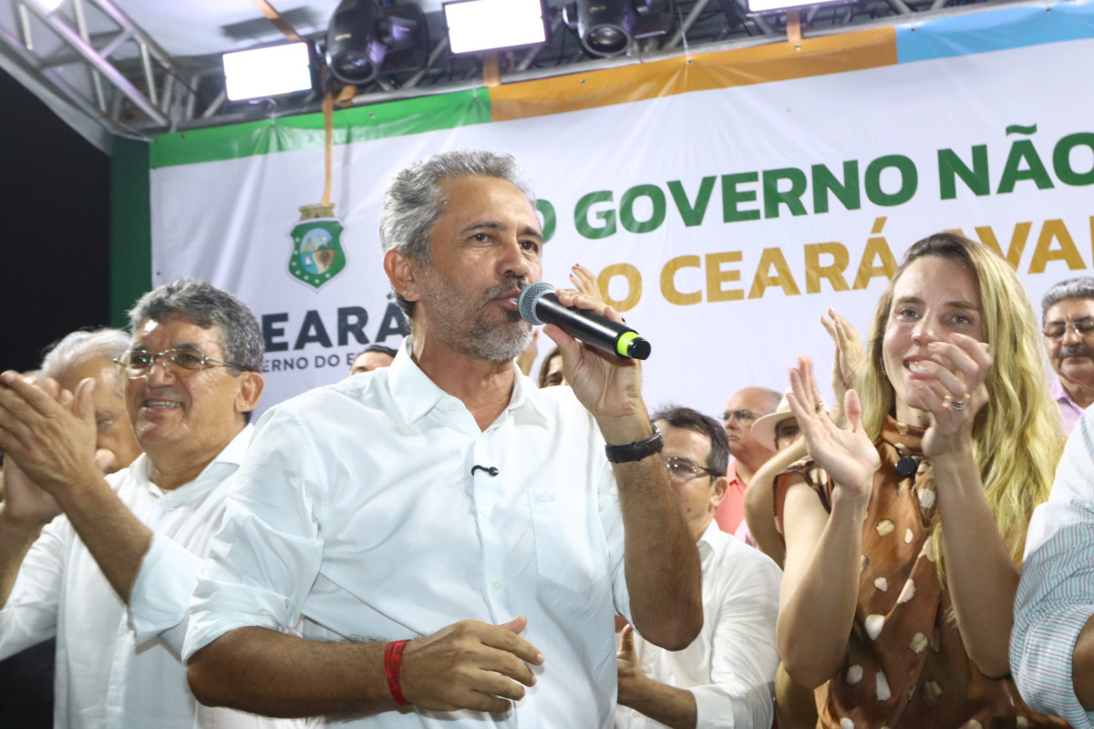 Elmano autoriza obra de R$ 2,1 milhões na CE-341 e atende antiga reivindicação da população de Pentecoste